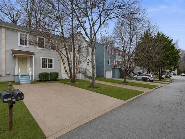 6617 Meadow Green , Peachtree Corners, GA 30092
