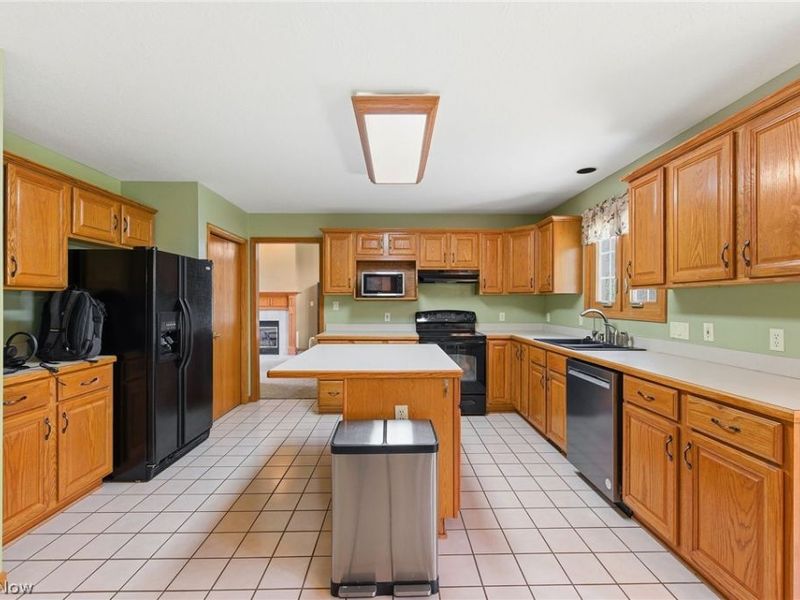 4715 Hilary Circle, Stow, OH 44224 Photo 13