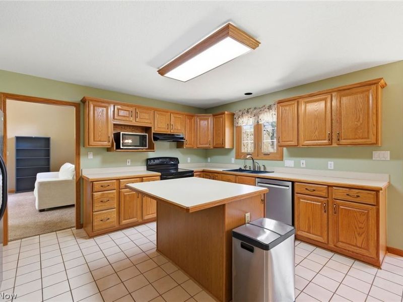 4715 Hilary Circle, Stow, OH 44224 Photo 14