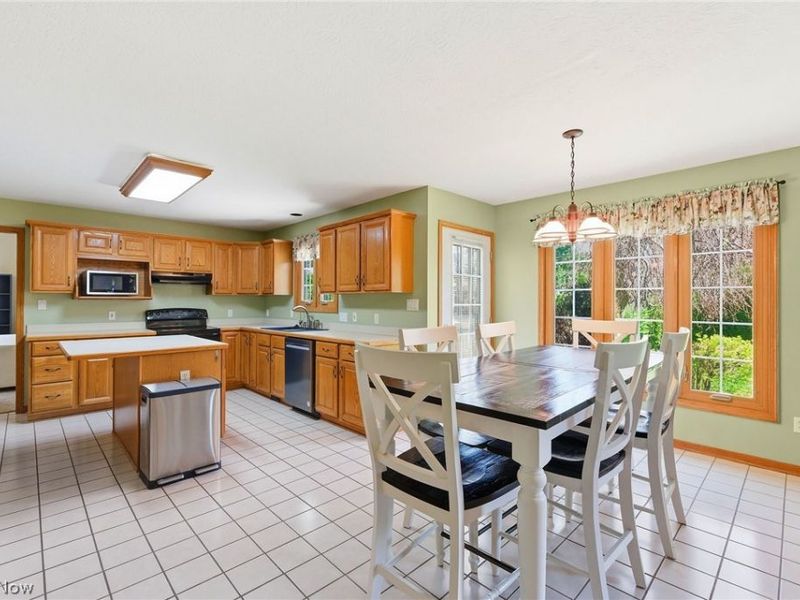 4715 Hilary Circle, Stow, OH 44224 Photo 5