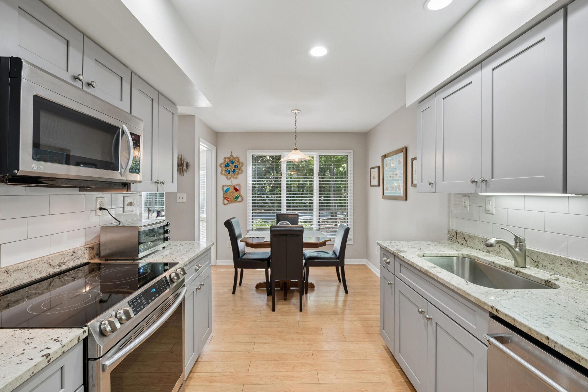 5563 Green Dolphin Way Photo 11