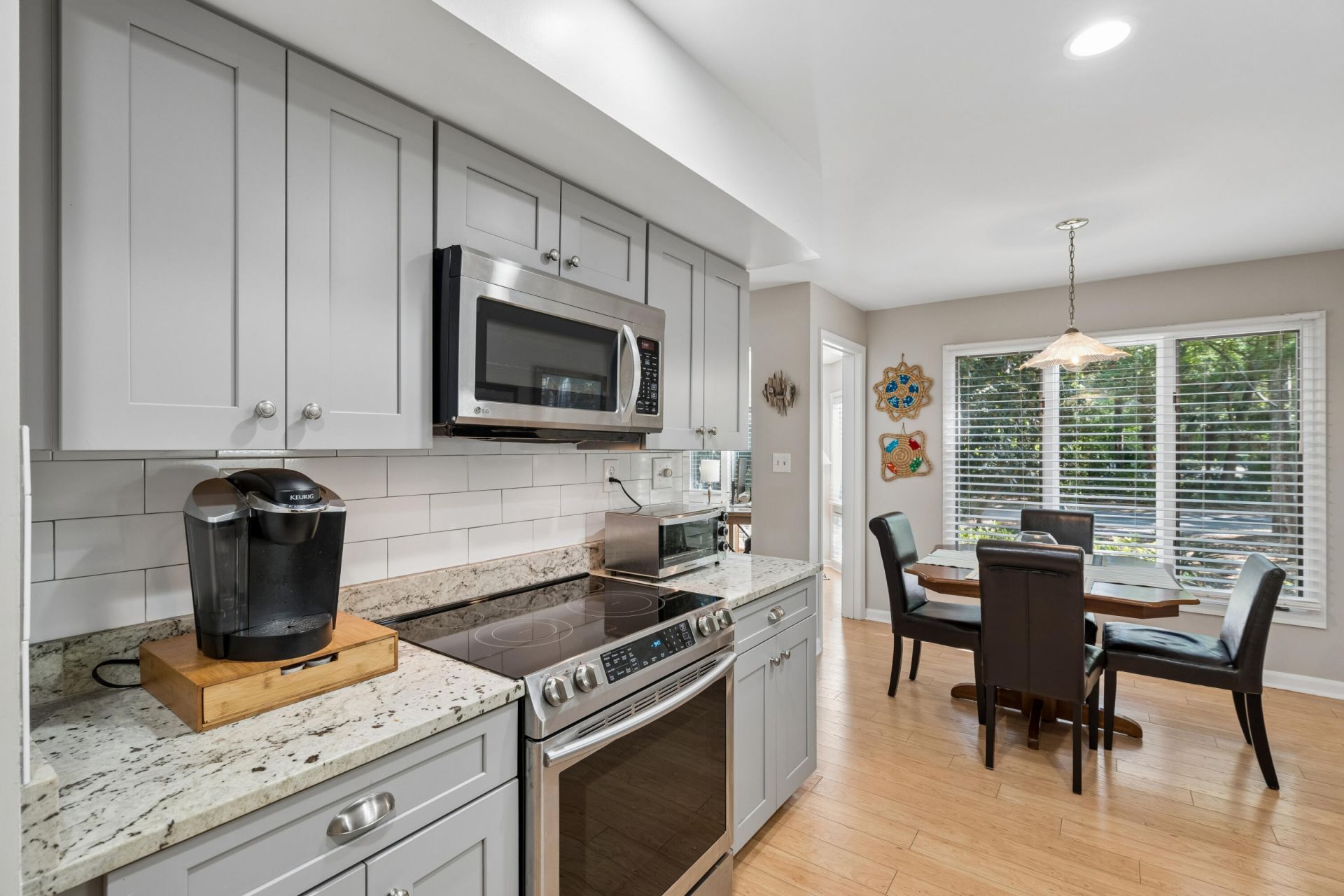 5563 Green Dolphin Way Photo 13