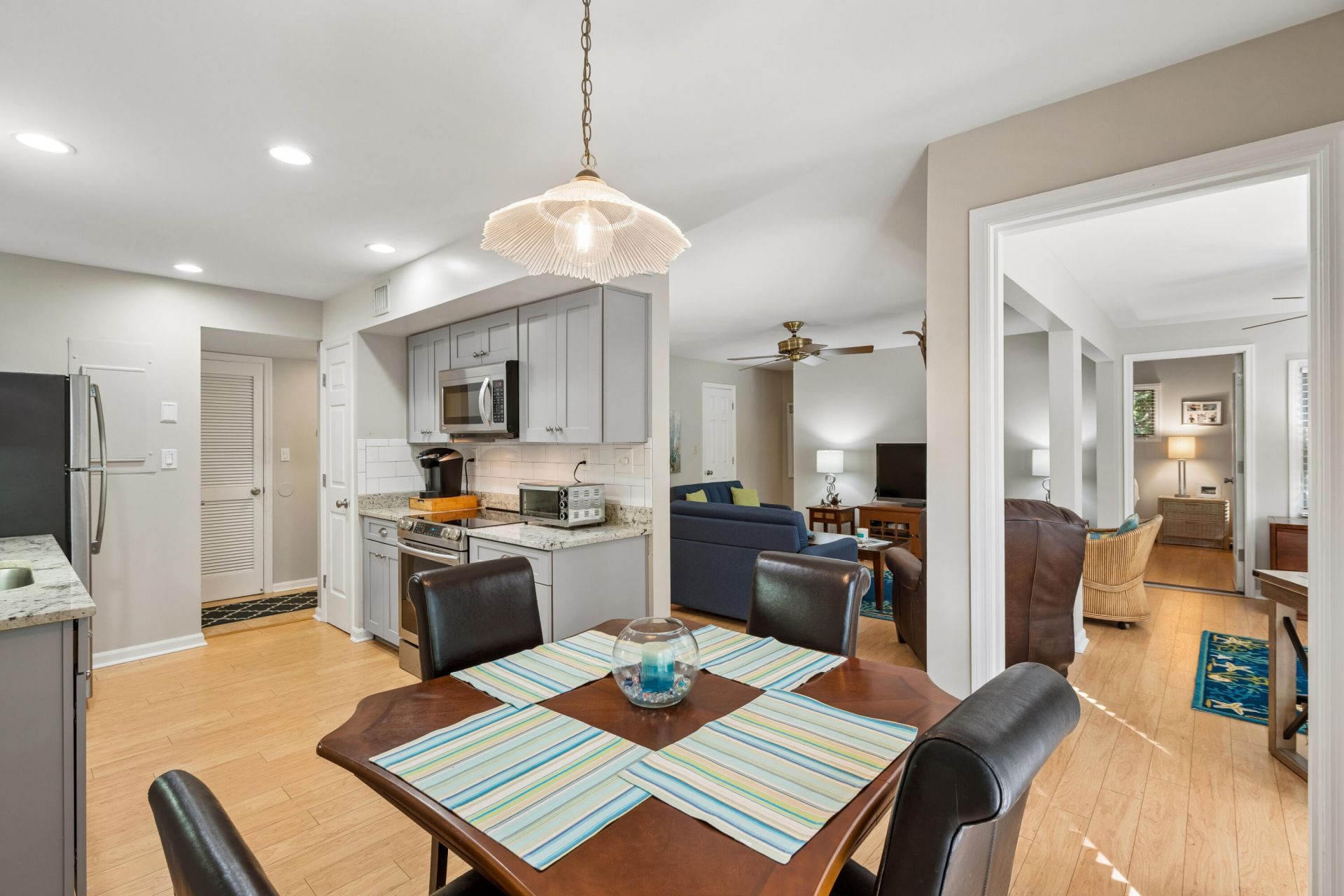 5563 Green Dolphin Way Photo 14