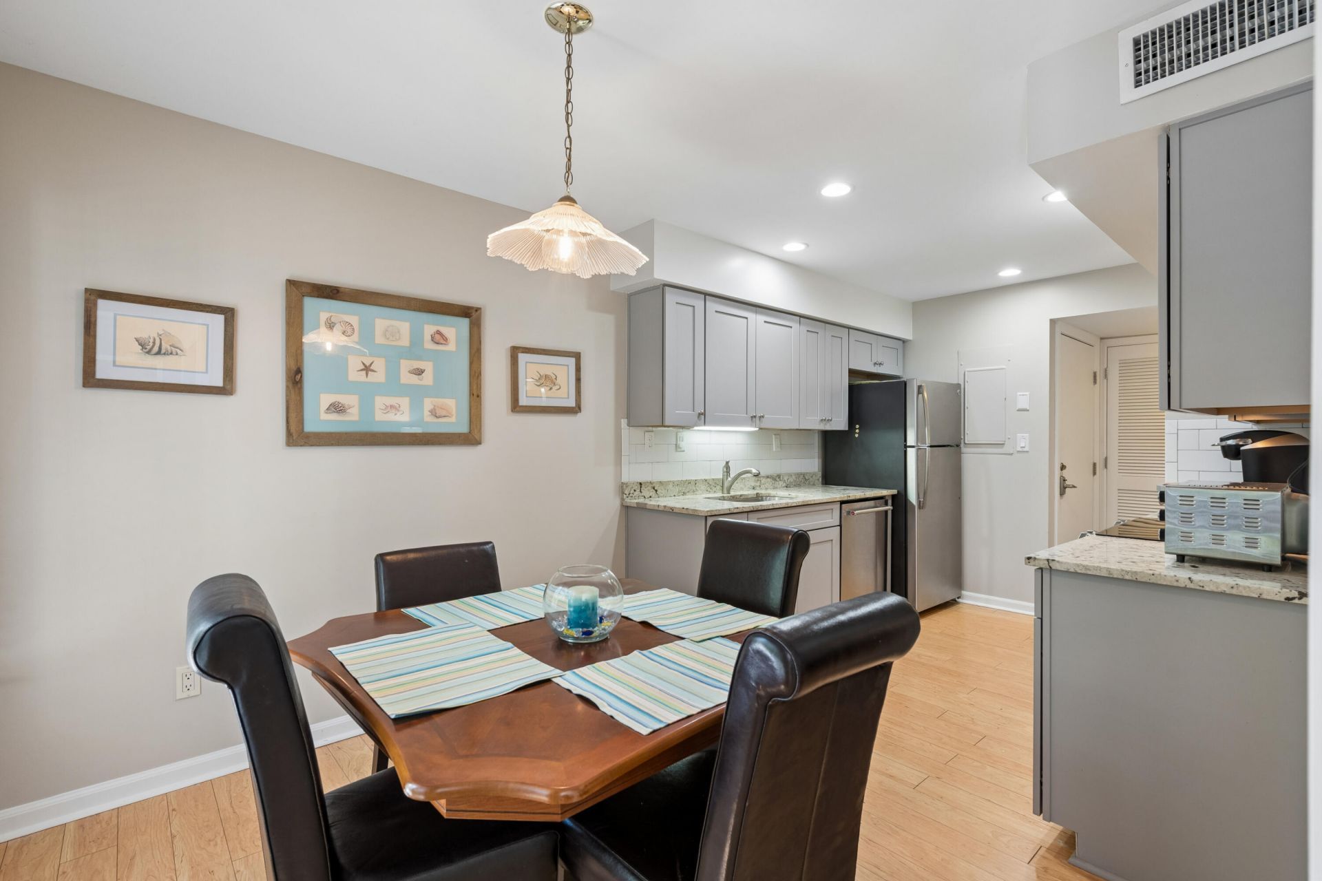 5563 Green Dolphin Way Photo 15