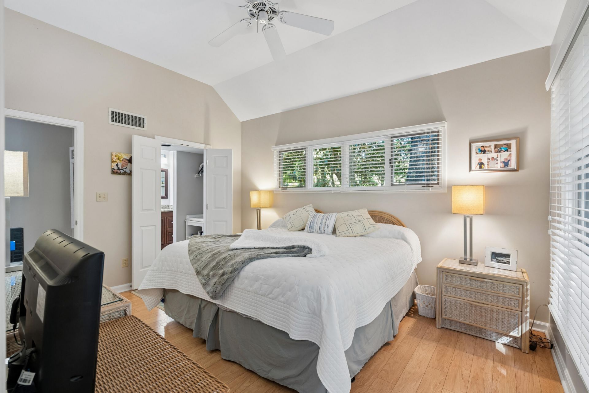 5563 Green Dolphin Way Photo 20