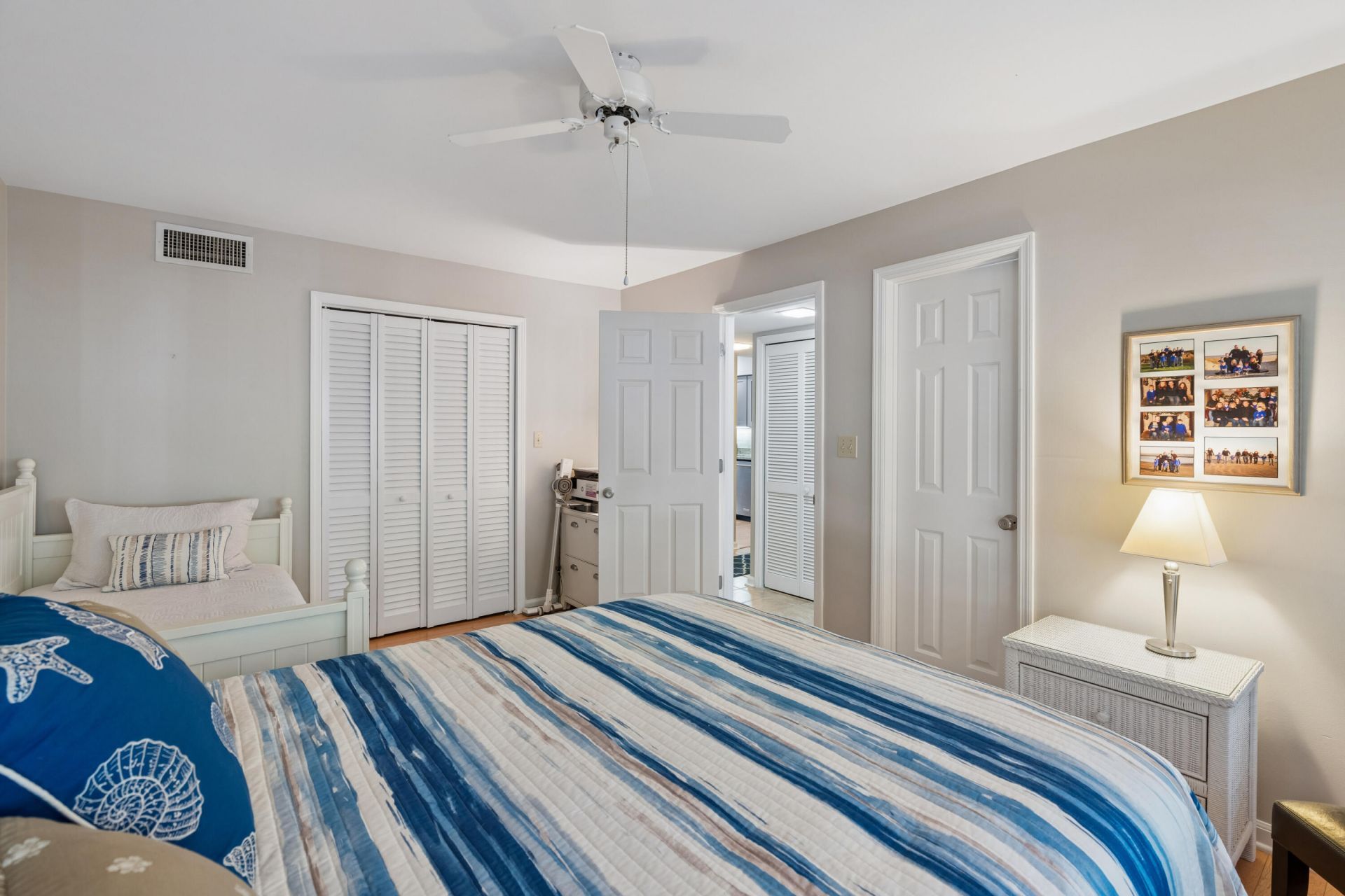 5563 Green Dolphin Way Photo 28