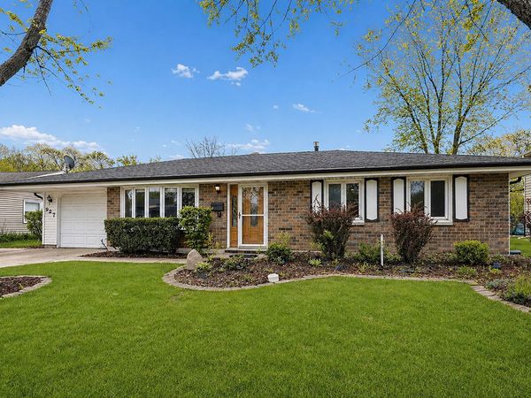 927 Gregory Lane , Schaumburg, IL 60193