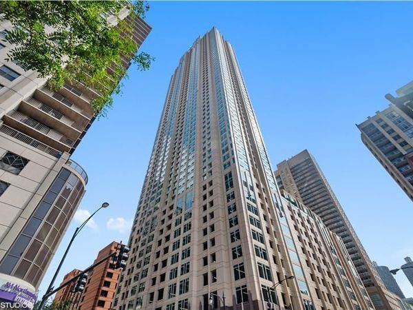 33 W Ontario Street , Unit 32E, Chicago, IL 60654