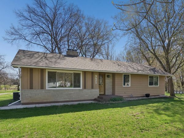 921 S Meadow Road, Litchfield, MN 55355