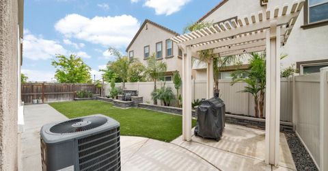 8852 Upbeat Way, Elk Grove, CA 95757 Photo