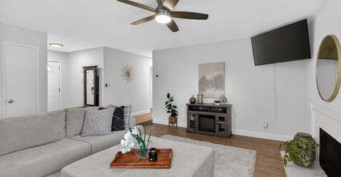 4920 Sky Pkwy, Sacramento, CA 95823 Photo