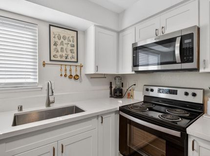 4920 Sky Pkwy, Sacramento, CA 95823 Photo