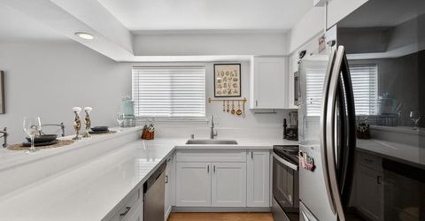 4920 Sky Pkwy, Sacramento, CA 95823 Photo