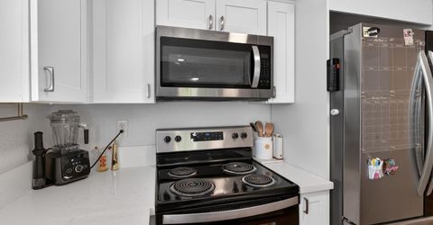 4920 Sky Pkwy, Sacramento, CA 95823 Photo