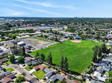 4920 Sky Pkwy, Sacramento, CA 95823 Photo