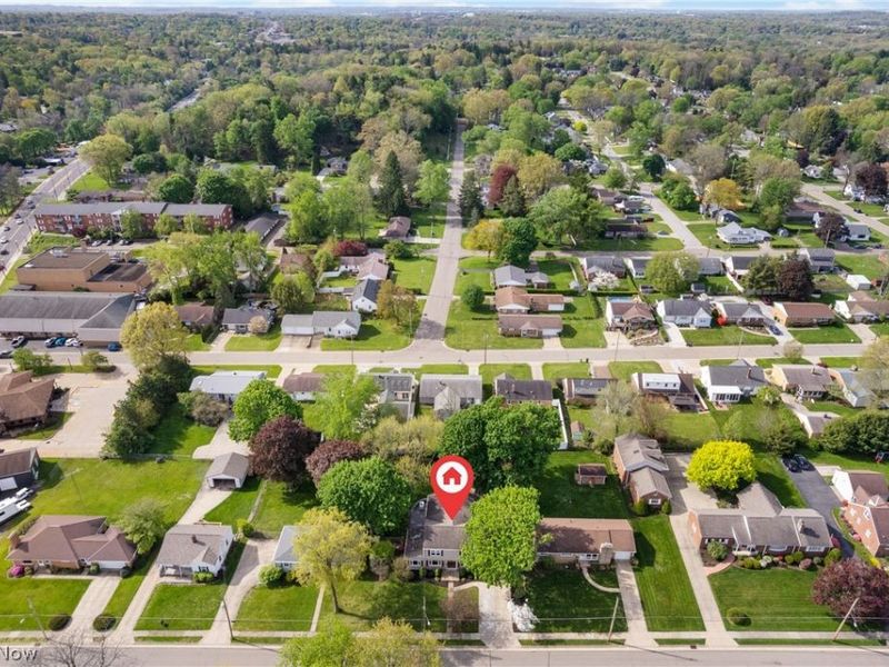 134 Bonnett Street SW, North Canton, OH 44720 Photo 3