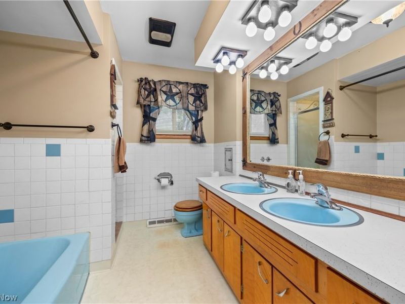 792 Hillcrest Drive, Wadsworth, OH 44281 Photo 9