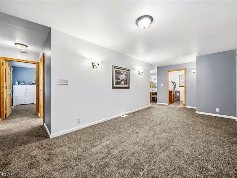 109 Cornelia Drive, Chardon, OH 44024 Photo 9