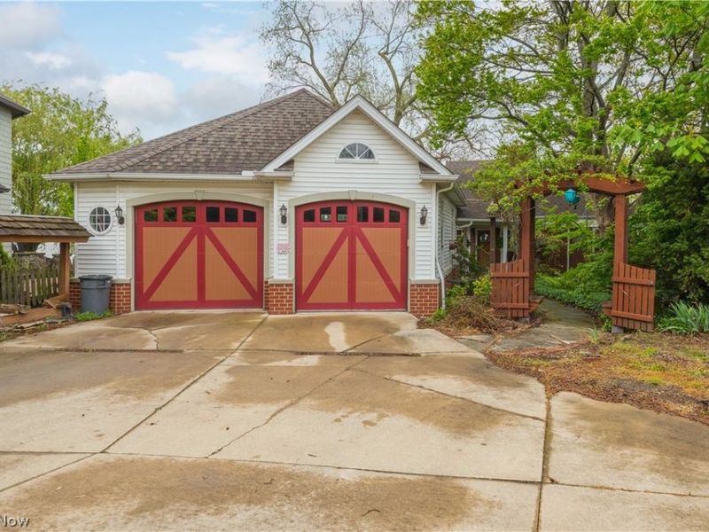 5918 Liberty Avenue , Vermilion, OH 44089 Photo 2