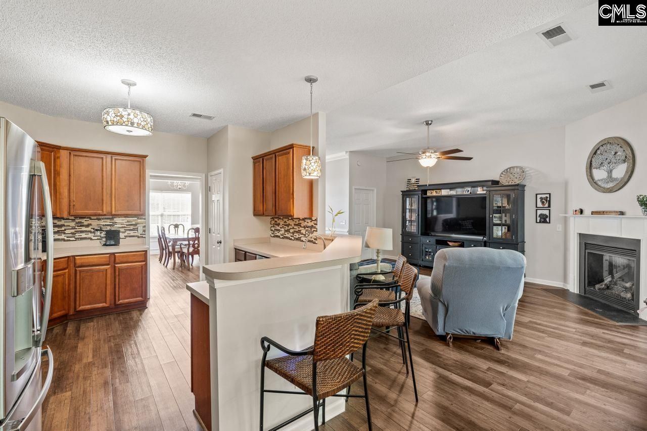 137 Fresh Spring Way Photo 12