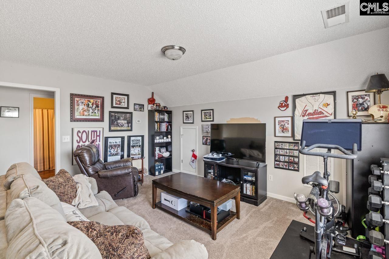 137 Fresh Spring Way Photo 32