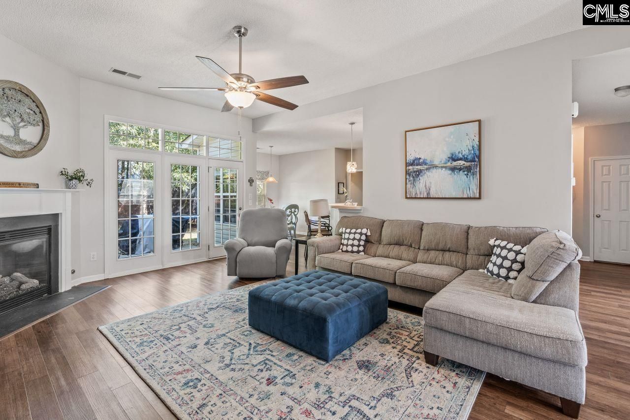 137 Fresh Spring Way Photo 4