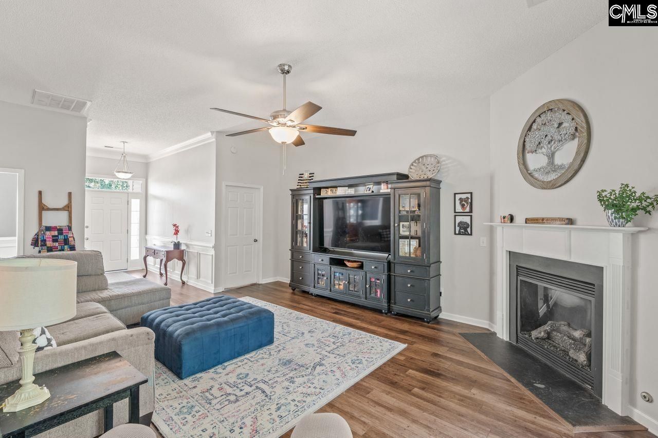 137 Fresh Spring Way  Photo 6