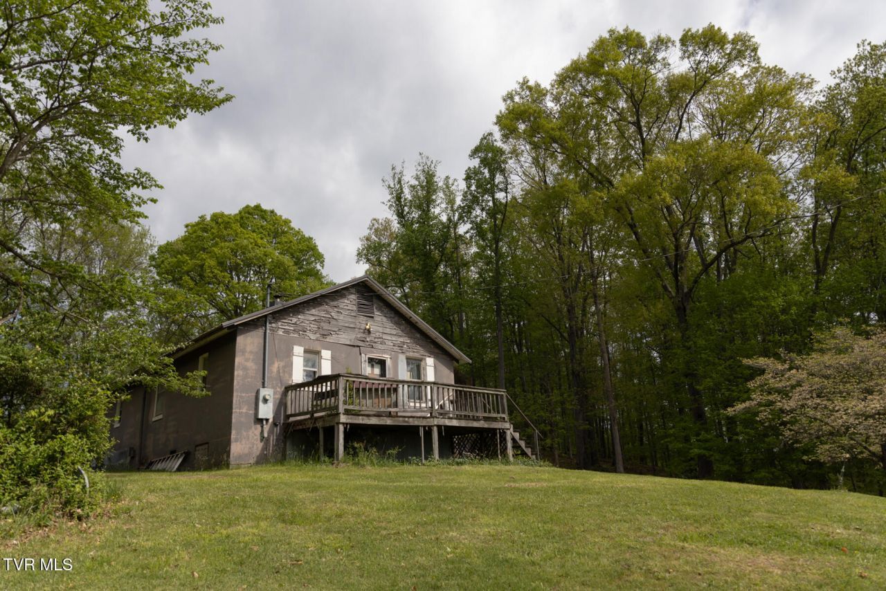 133 Bob Wright Road, Elizabethton, TN 37643 Main Photo