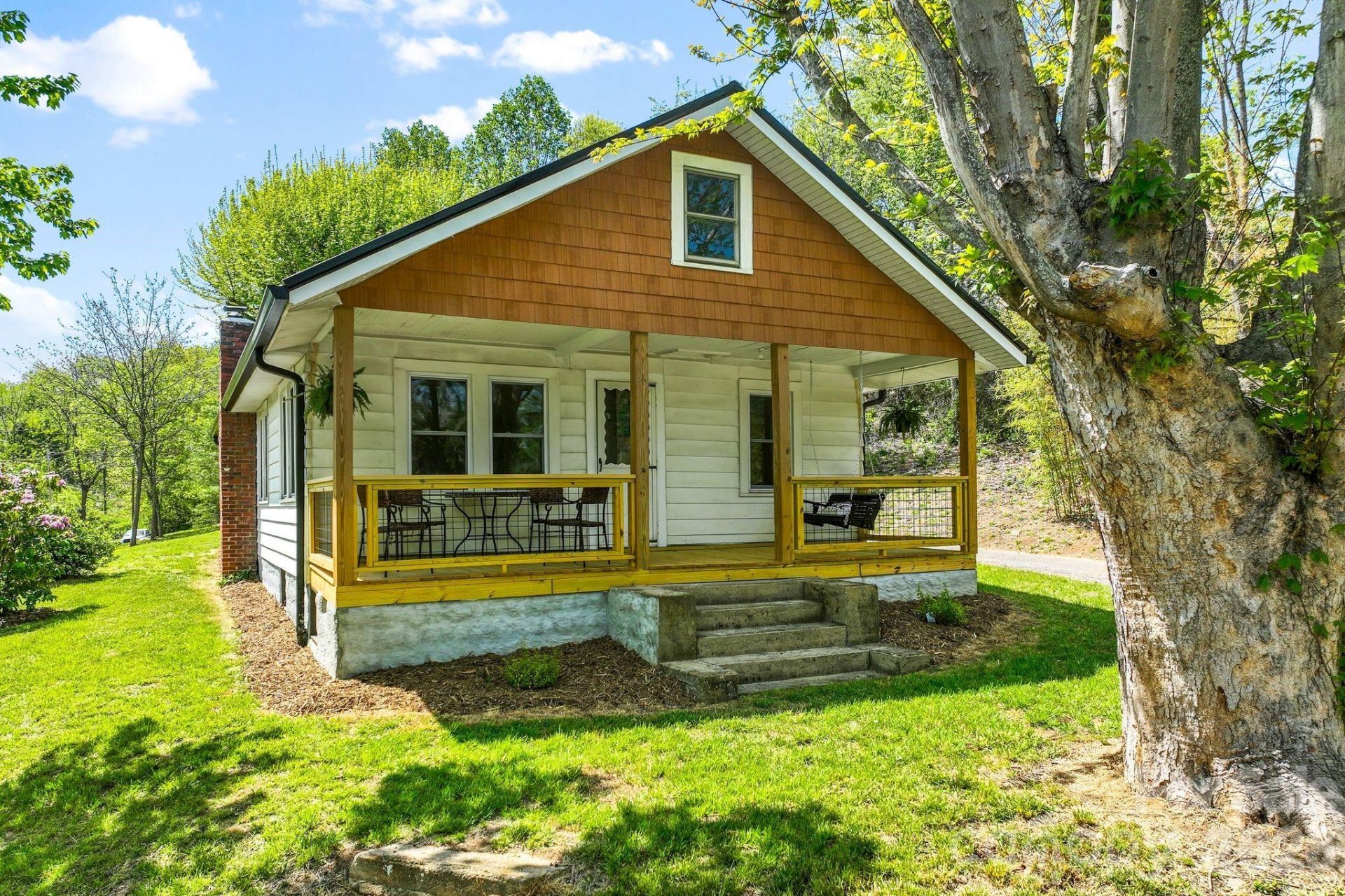 88 Mingus Cove Road, Canton, NC 28716 Main Photo