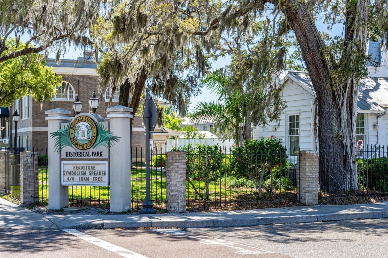 337 8th Avenue W, Palmetto, FL 34221 Photo