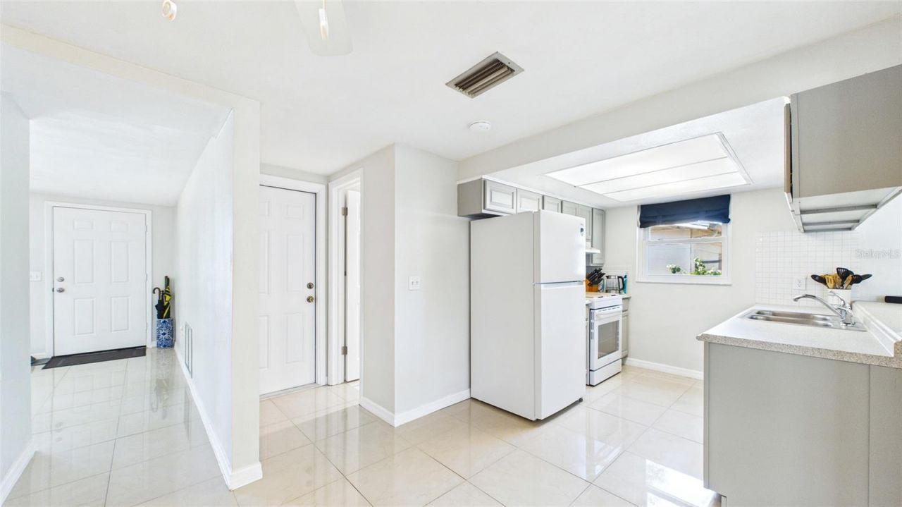 5325 Devries Drive, New Port Richey, FL 34652 Photo