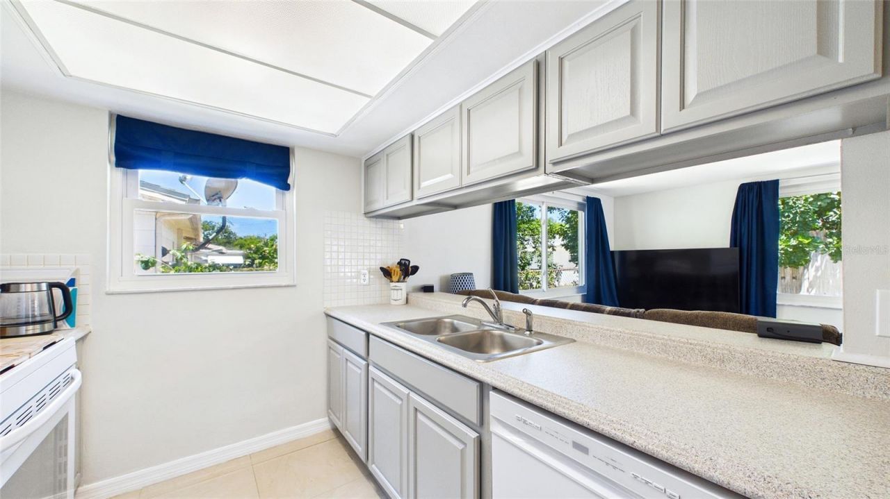 5325 Devries Drive, New Port Richey, FL 34652 Photo