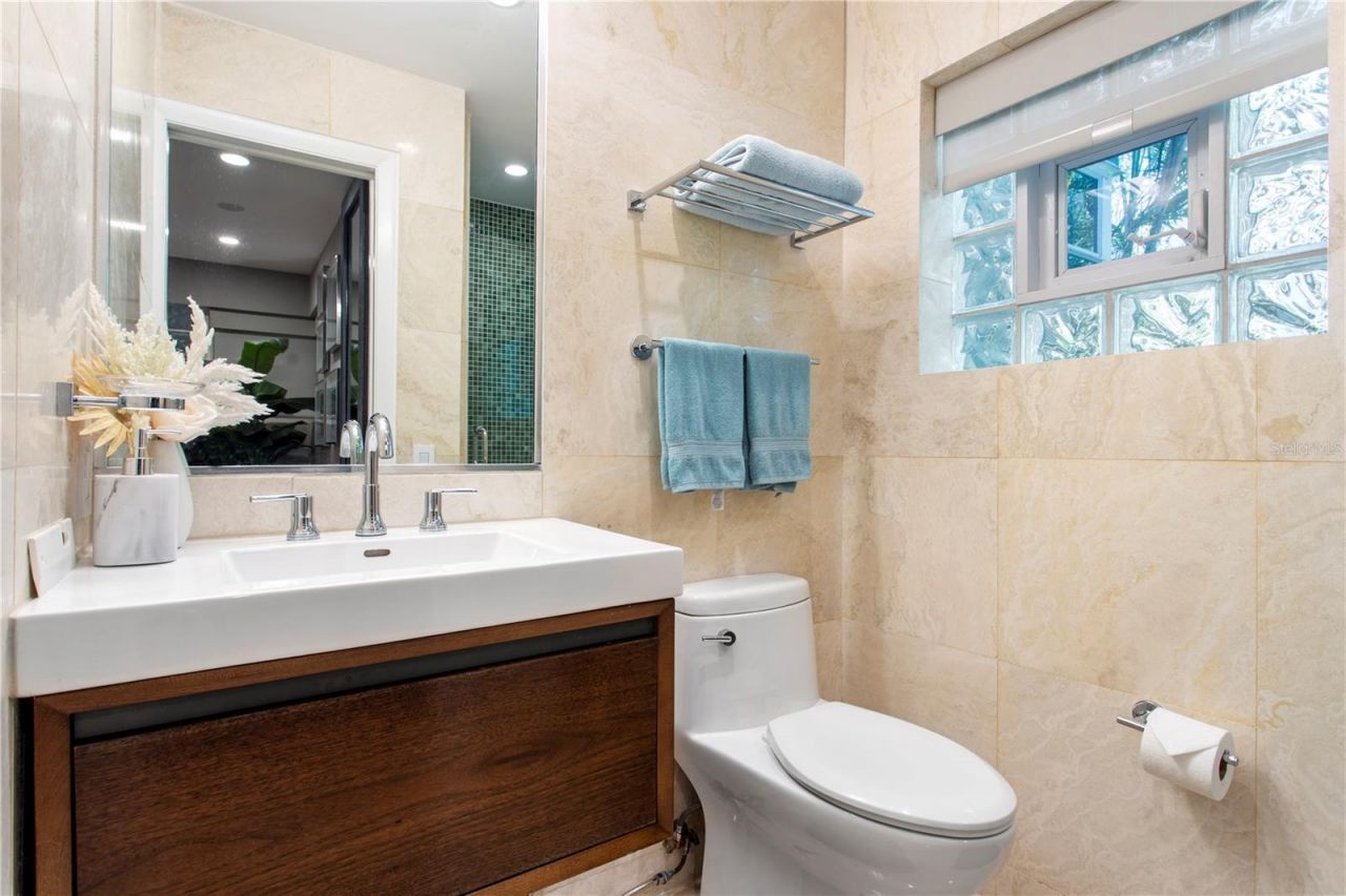 4950 Bayshore Boulevard, Unit 25D, Tampa, FL 33611 Photo