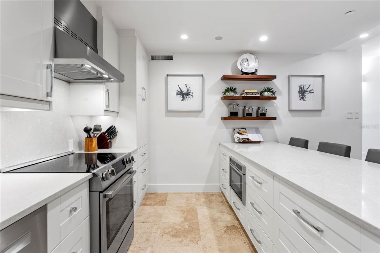 4950 Bayshore Boulevard, Unit 25D, Tampa, FL 33611 Photo