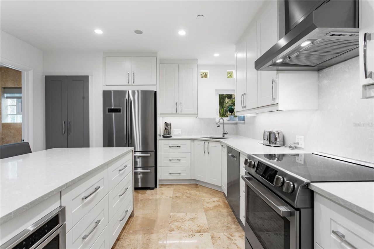 4950 Bayshore Boulevard, Unit 25D, Tampa, FL 33611 Photo