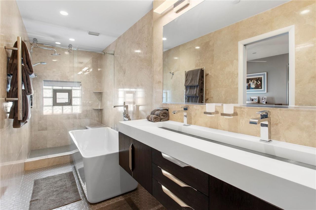 4950 Bayshore Boulevard, Unit 25D, Tampa, FL 33611 Photo