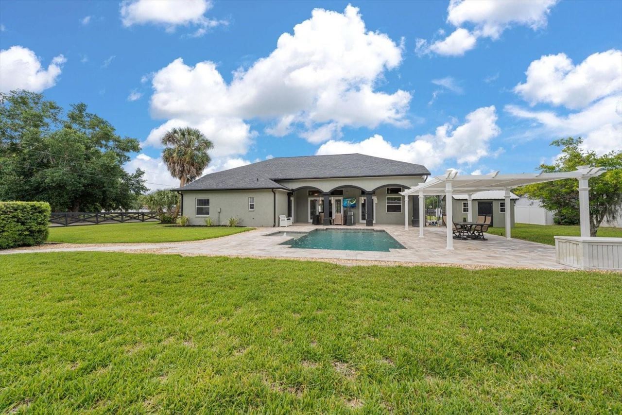 18731 Crooked Lane, Lutz, FL 33548 Photo