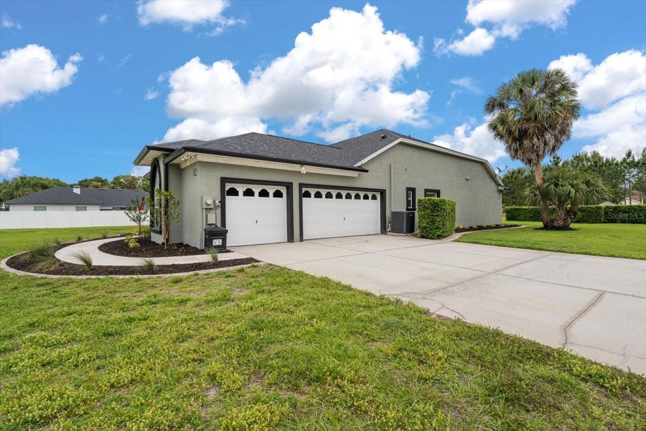 18731 Crooked Lane, Lutz, FL 33548 Photo