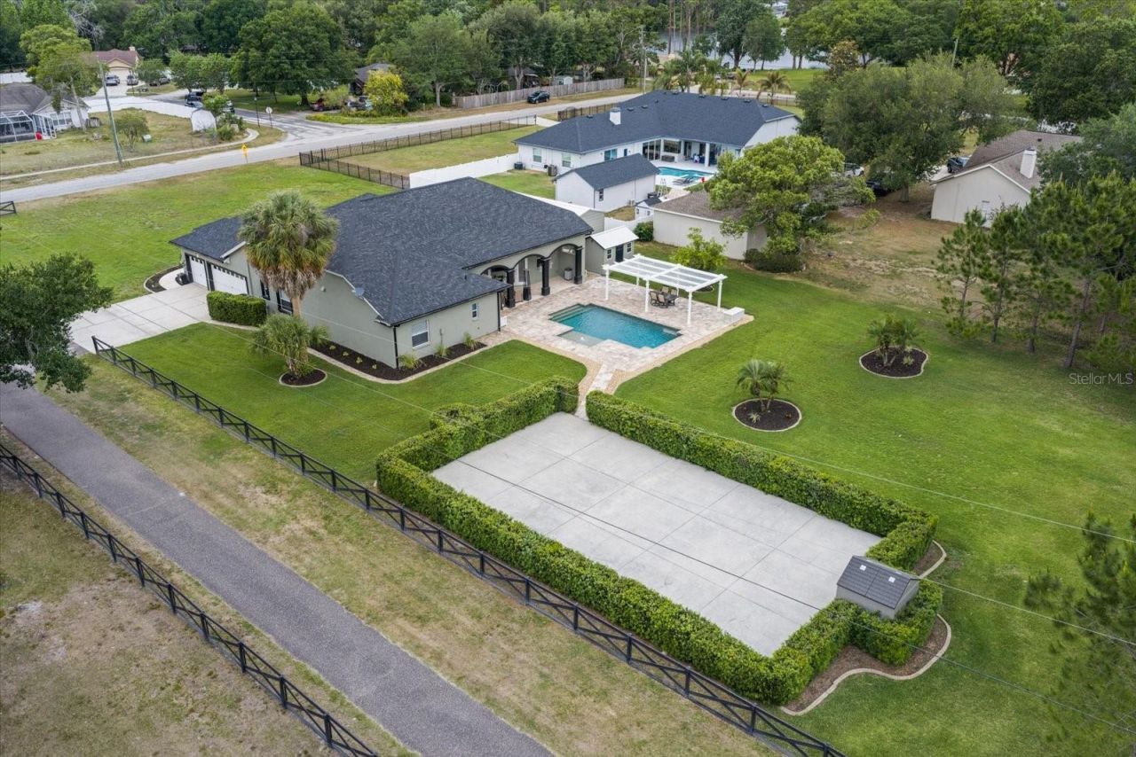 18731 Crooked Lane, Lutz, FL 33548 Photo