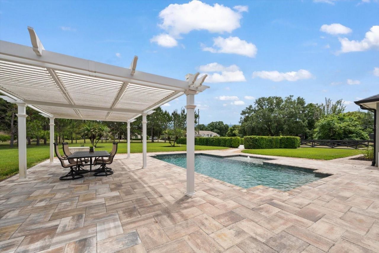 18731 Crooked Lane, Lutz, FL 33548 Photo