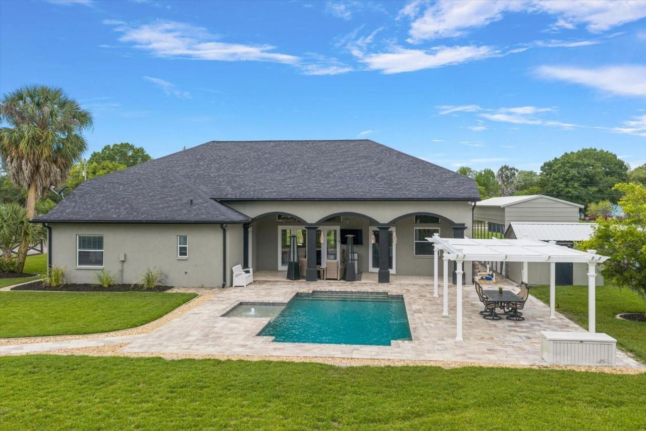 18731 Crooked Lane, Lutz, FL 33548 Photo