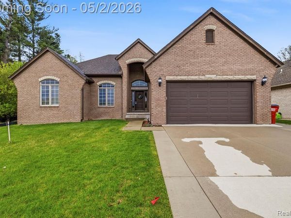 19361 Concetta Drive, Macomb Twp, MI 48044