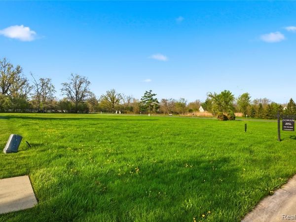 25 Potowatomi Drive , Grosse Ile Twp, MI 48138