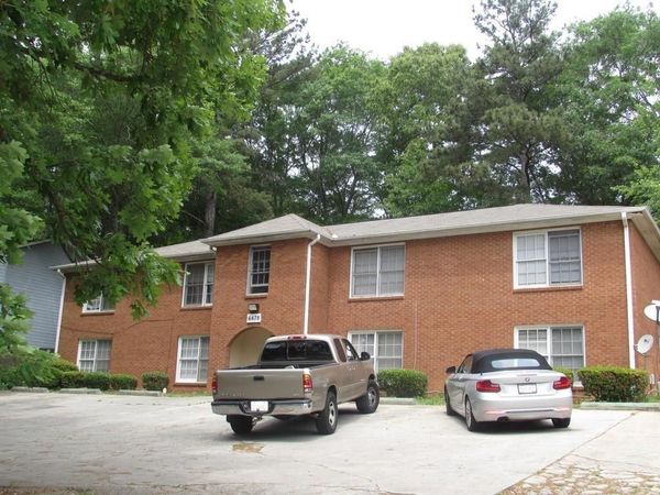 6678 Chupp Road , Lithonia, GA 30058