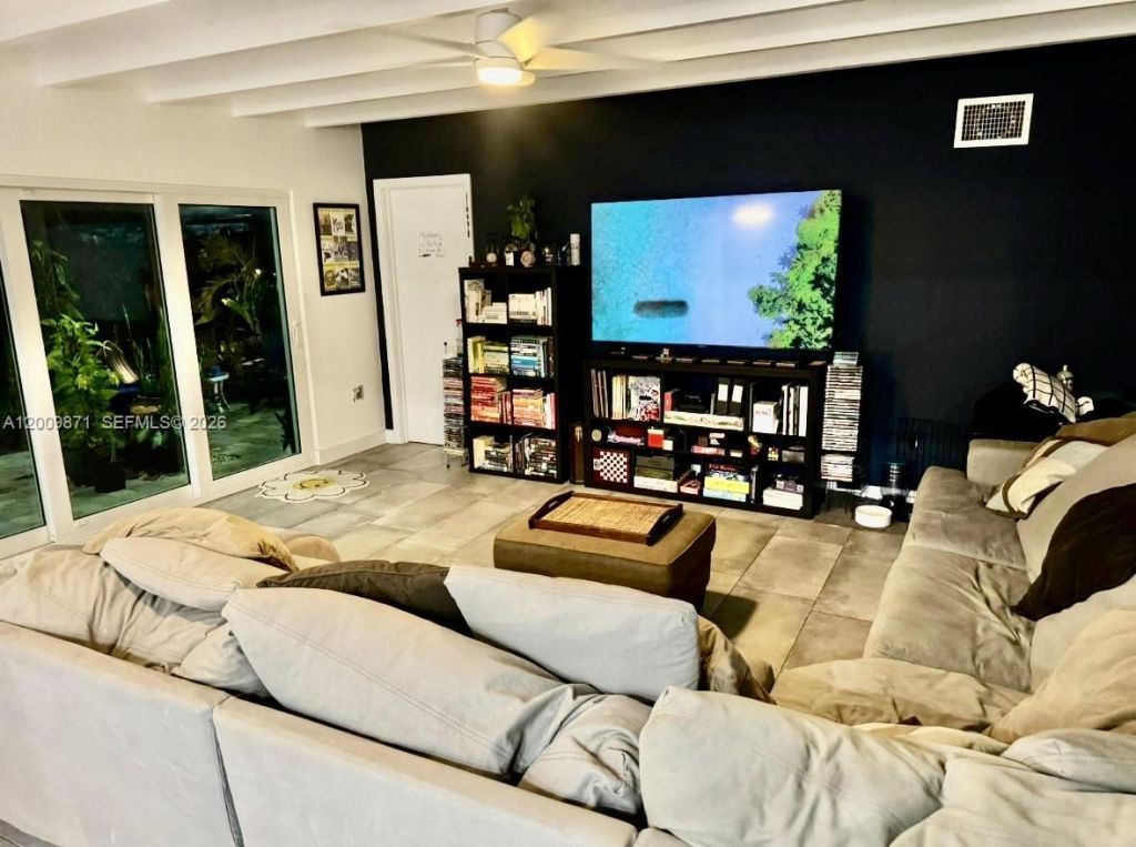 220 SW 3rd Ave, Hallandale Beach, FL 33009 Photo