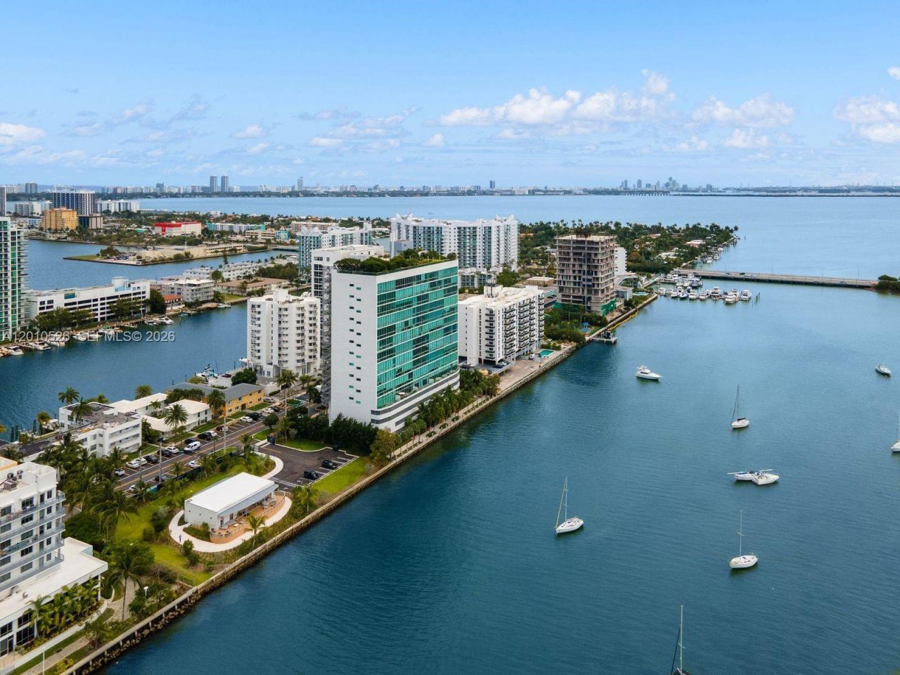 7934 West Dr, Unit 703, North Bay Village, FL 33141 Photo