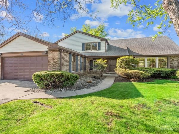 3116 Mary Kay Lane, Glenview, IL 60026