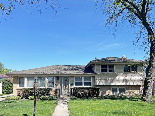 233 Crescent Drive , Glenview, IL 60025