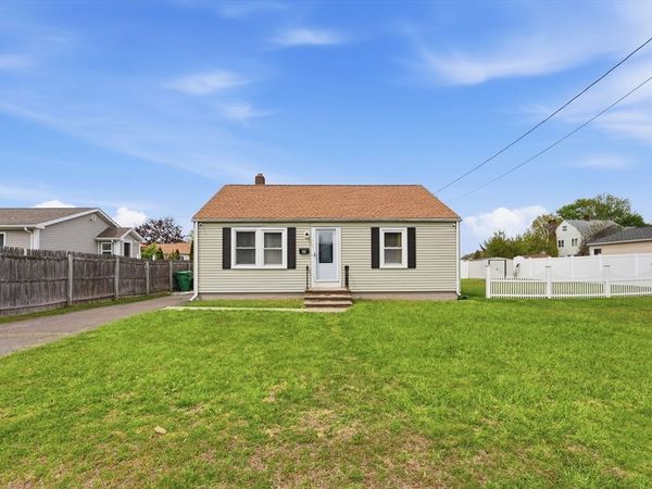 54 Shaw Park Ave, Chicopee, MA 01013