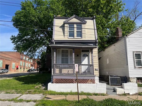 2027 Destrehan Street , St Louis, MO 63107